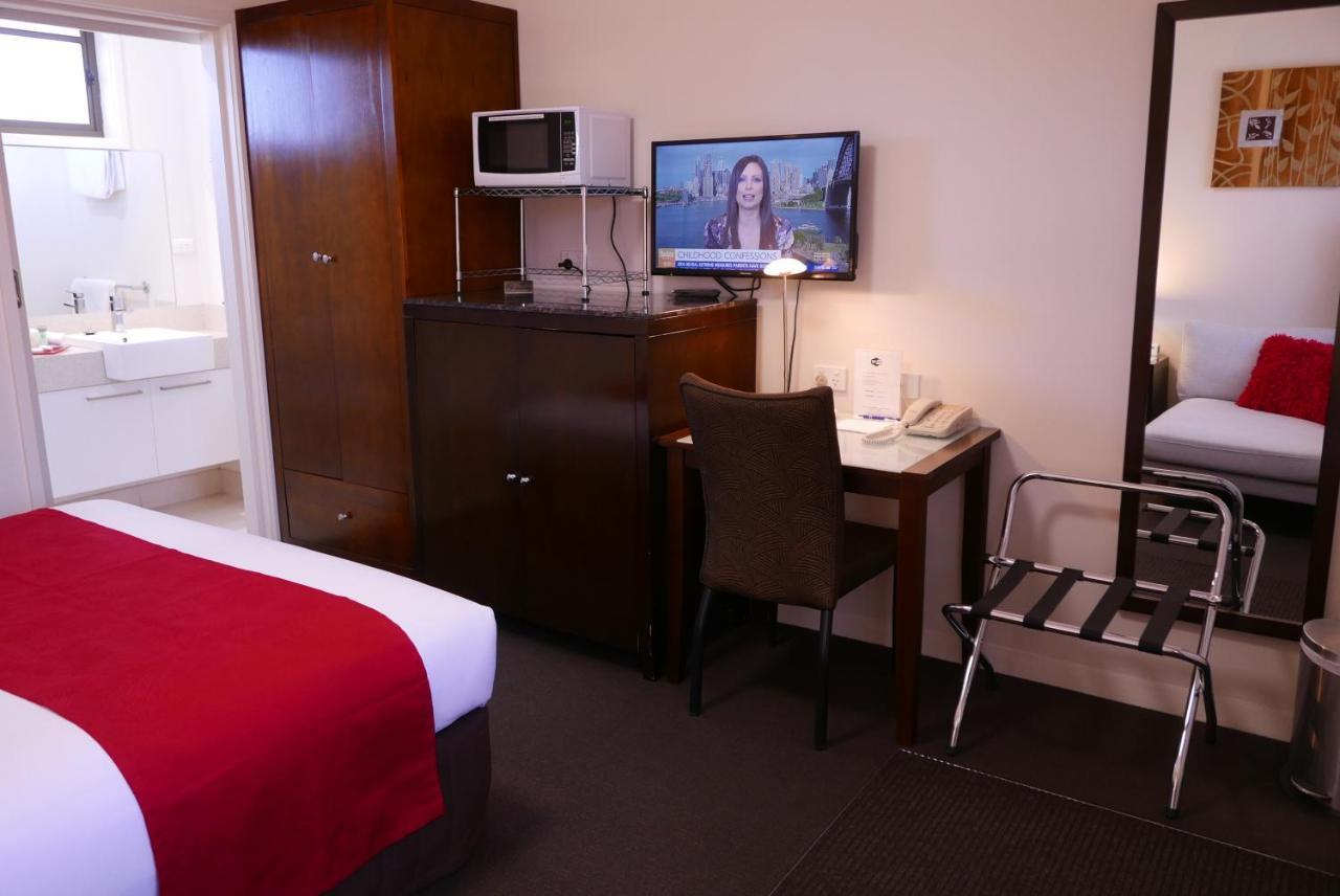 Junction Motel Мерибъро Екстериор снимка