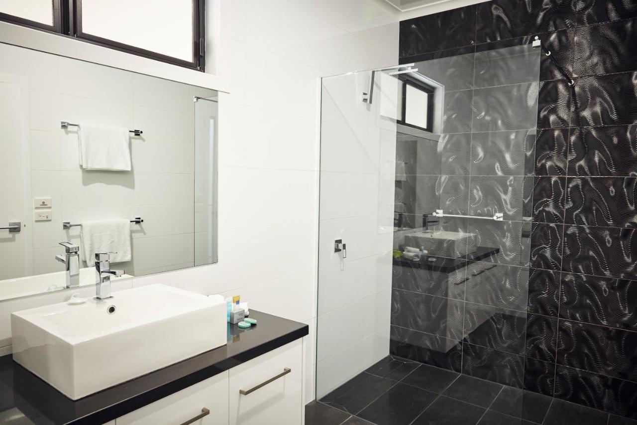 Junction Motel Мерибъро Екстериор снимка