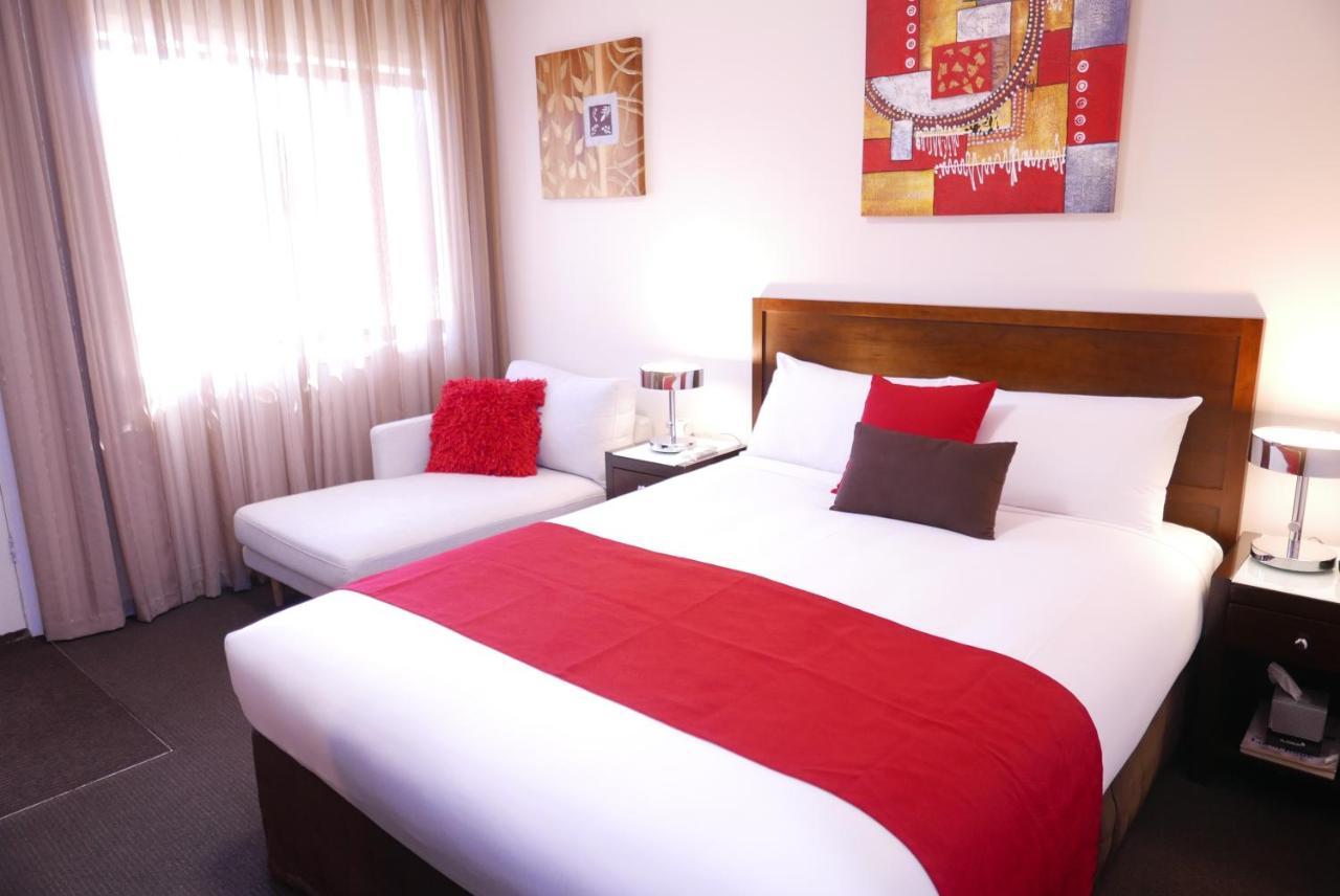 Junction Motel Мерибъро Екстериор снимка
