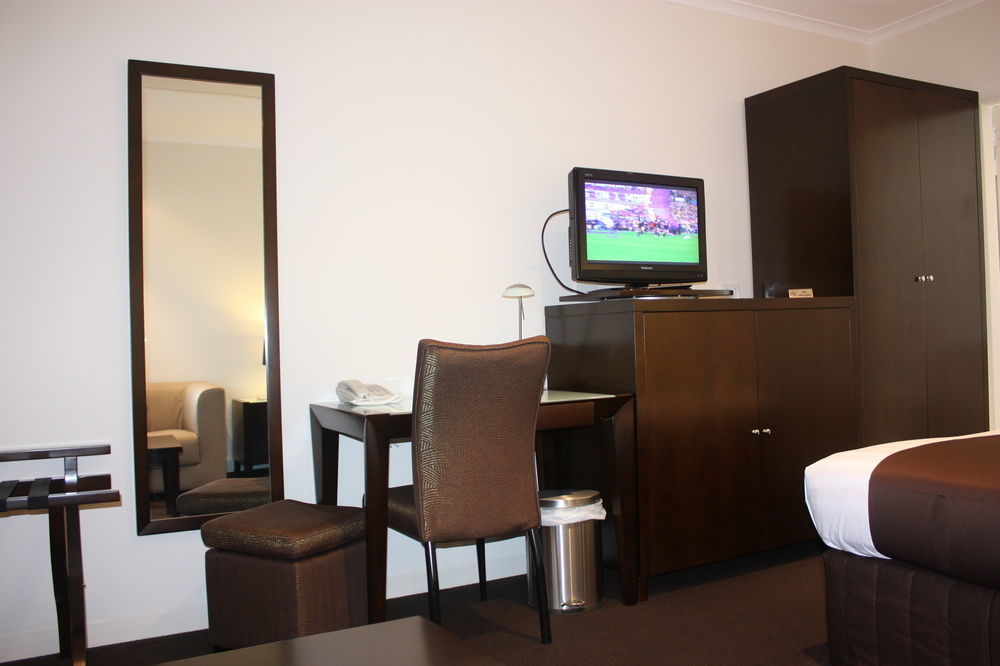 Junction Motel Мерибъро Екстериор снимка